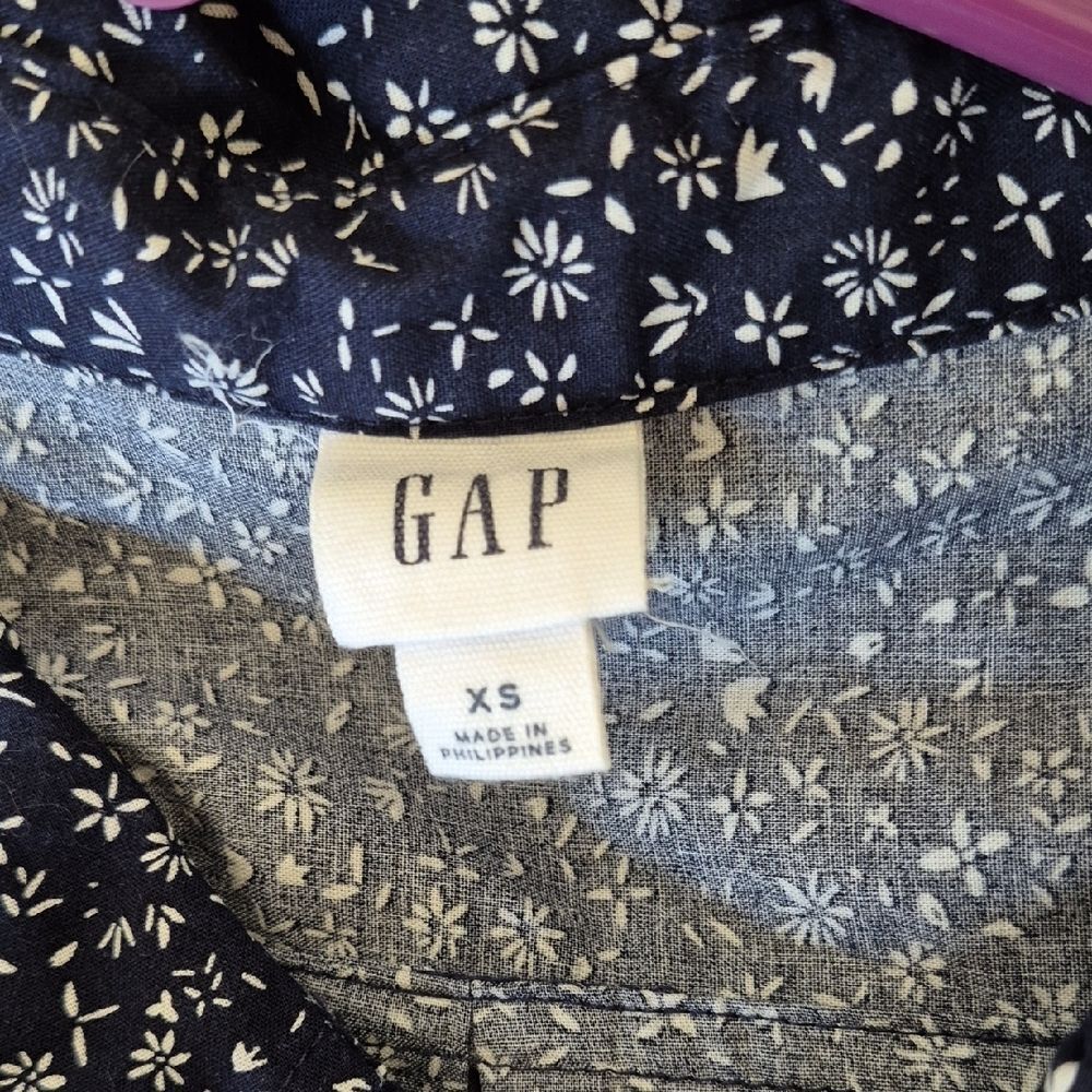 GAP Navy and White Floral Long Sleeve Blouse Size XS - Picture 8 of 10